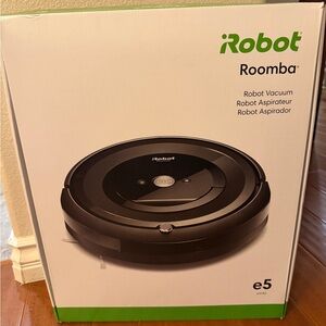 Roomba e5 With Original Box